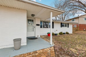 W Market St-S0303-005.jpg