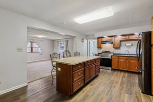 W Market St-S0303-016.jpg