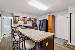 W Market St-S0303-017.jpg