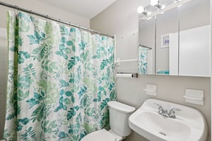 W Market St-S0303-022.jpg