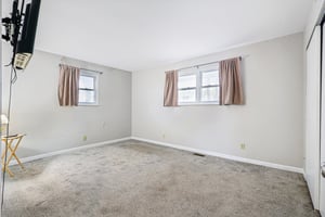 W Market St-S0303-023.jpg