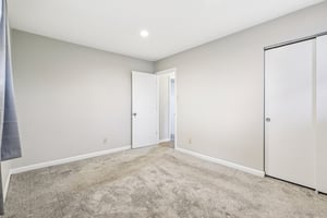 W Market St-S0303-025.jpg