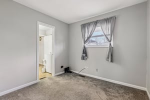 W Market St-S0303-027.jpg