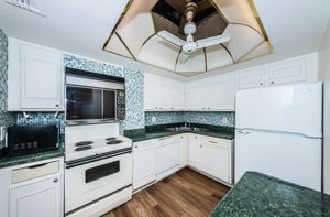 Kitchen 3-3