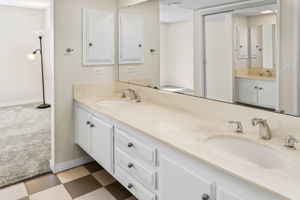 4900 Rosehedge Dr 304-24