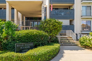 4900 Rosehedge Dr 304-8