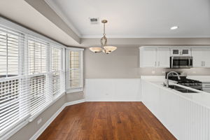 Kitchen/Breakfast Area