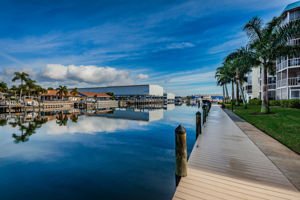 Dock 2