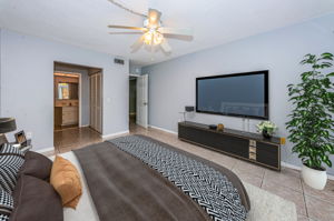 Master Bedroom1c-vs