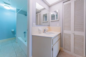 Master Bathroom1a