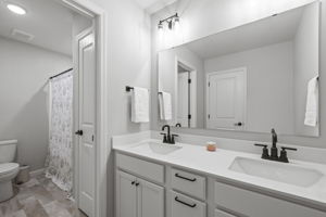 Photo 47