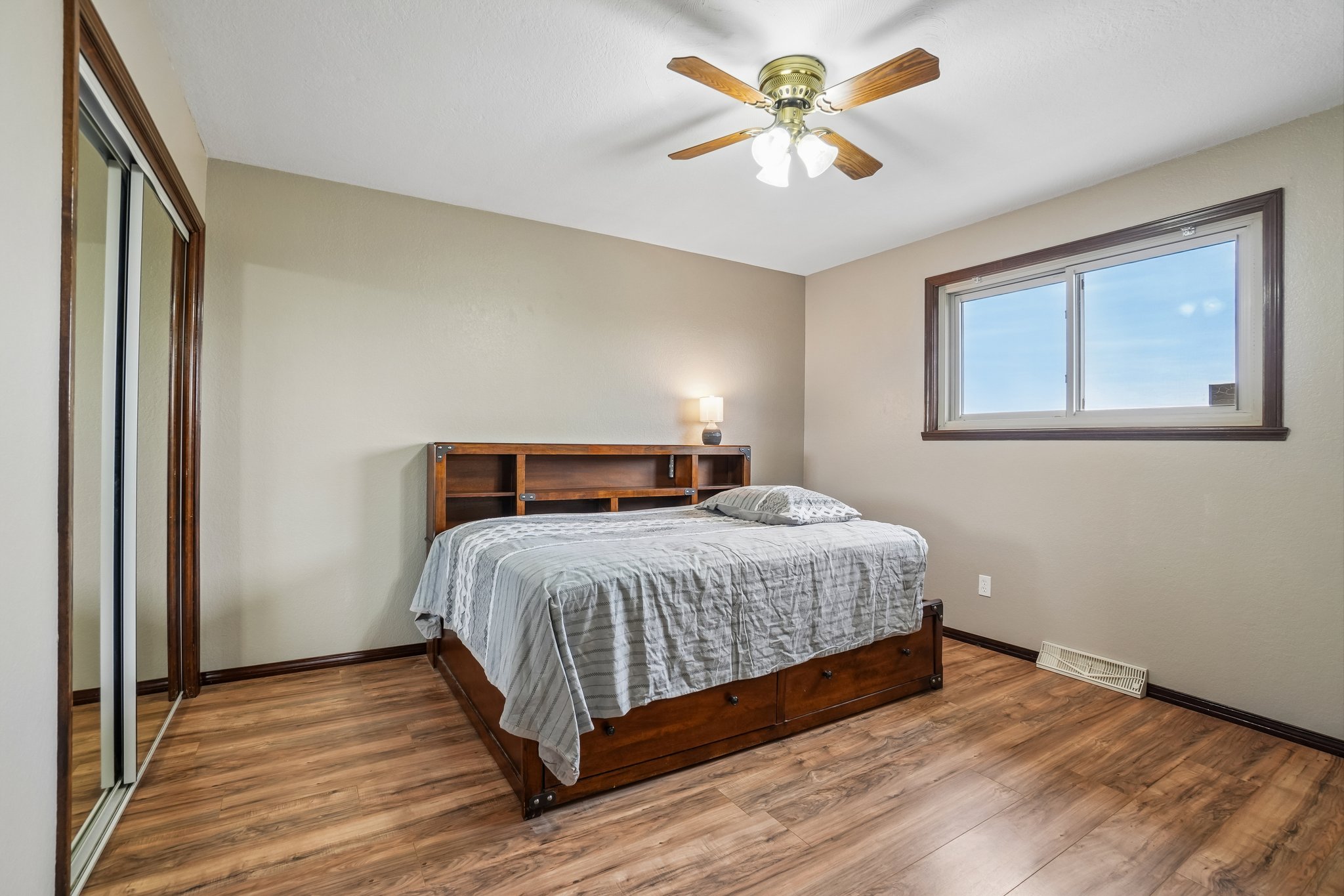 Beverly Dr-S2807-033.jpg