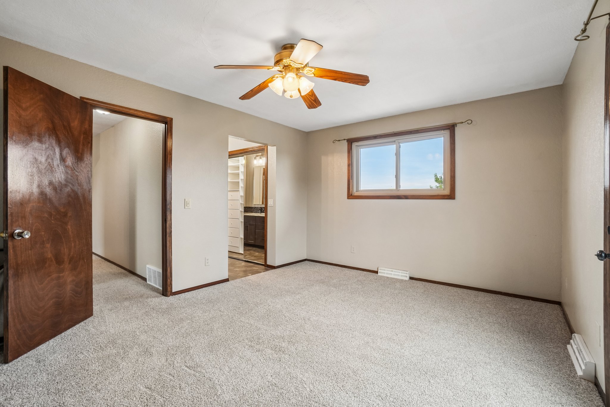 Beverly Dr-S2807-038.jpg