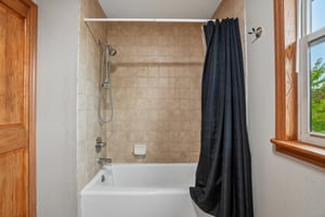 Beverly Dr-S2807-030.jpg
