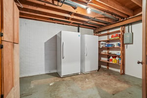 Beverly Dr-S2807-045.jpg