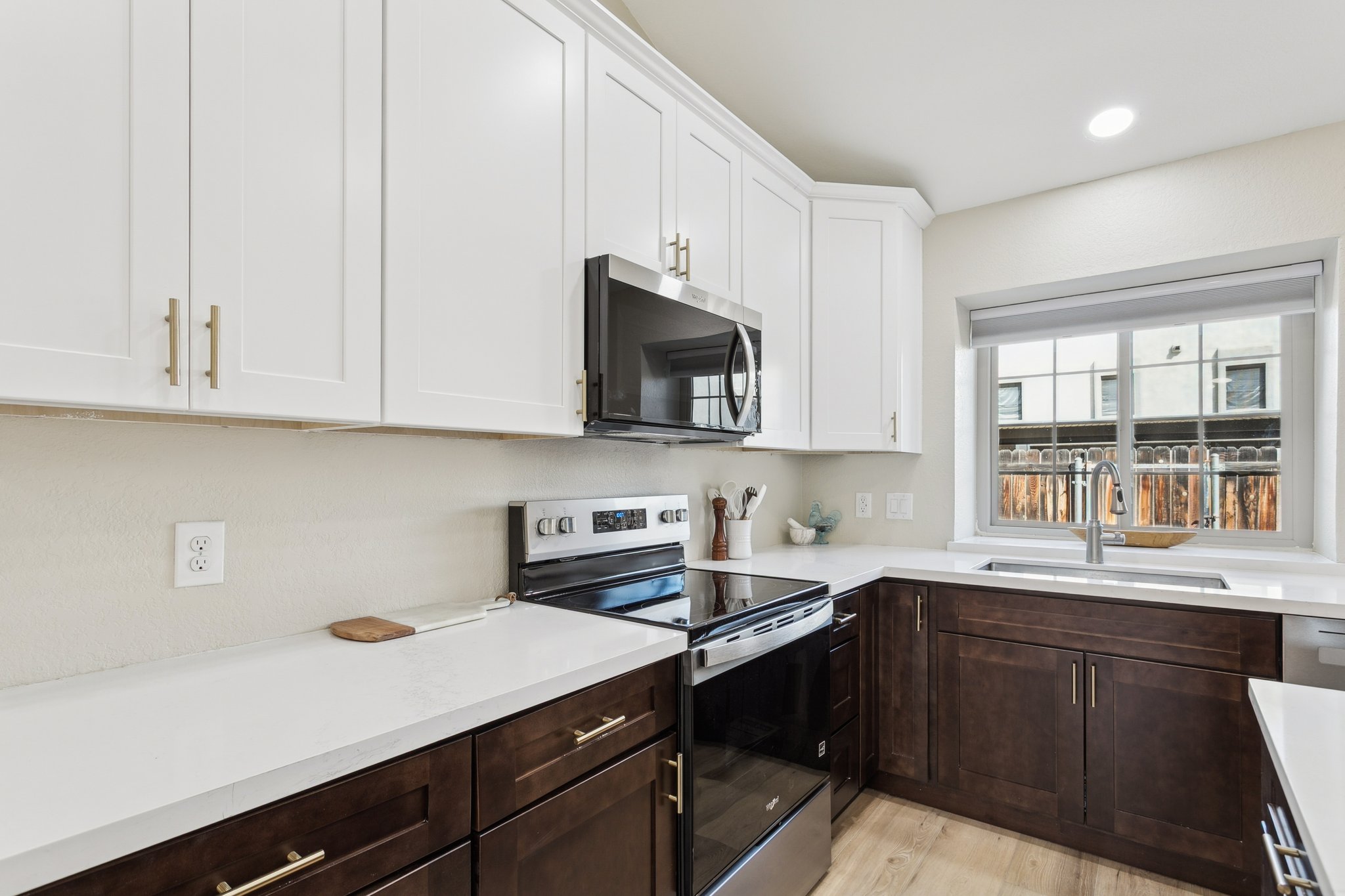 4901 E Kelton Ln 1267 - 010.jpg