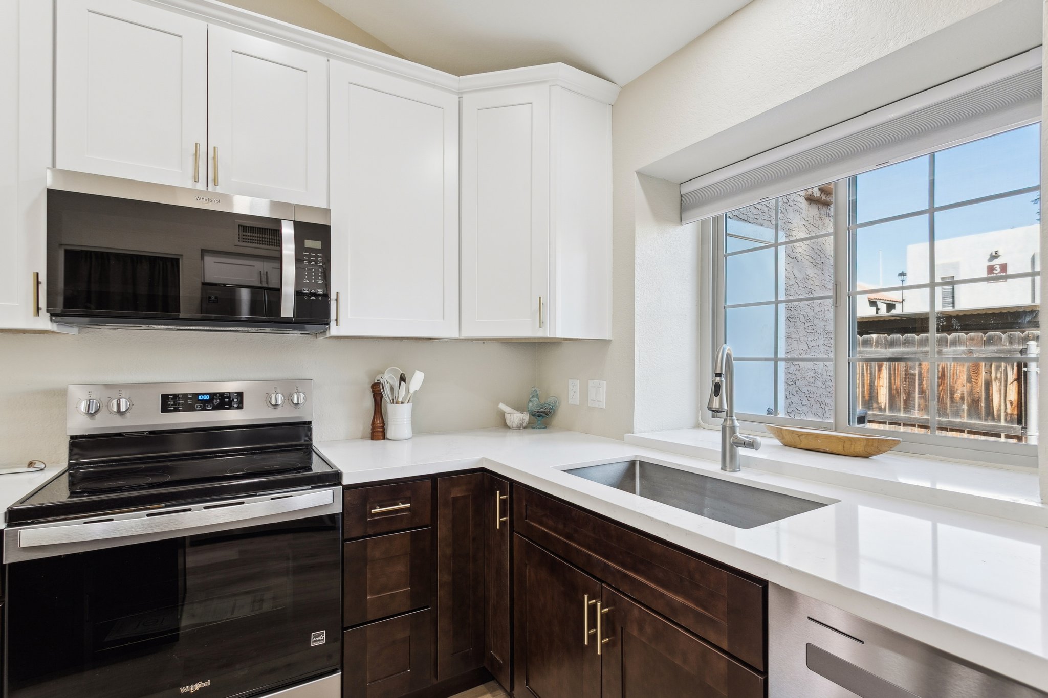 4901 E Kelton Ln 1267 - 011.jpg