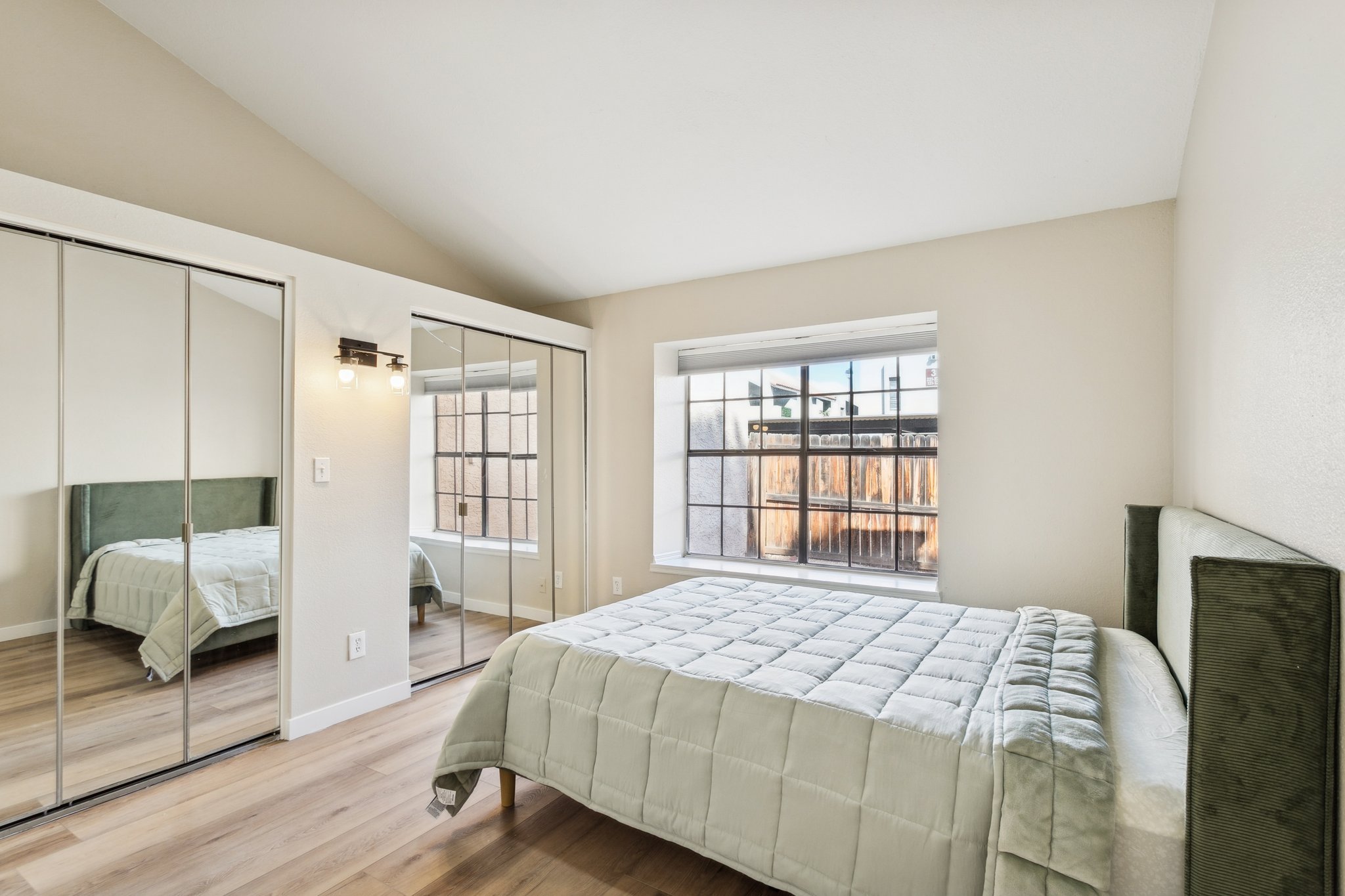 4901 E Kelton Ln 1267 - 013.jpg