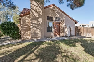 4901 E Kelton Ln 1267 - 002.jpg