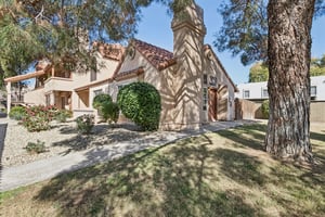 4901 E Kelton Ln 1267 - 003.jpg