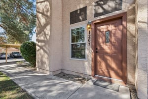 4901 E Kelton Ln 1267 - 022.jpg