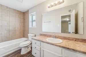Ripple Creek Dr-021.jpg