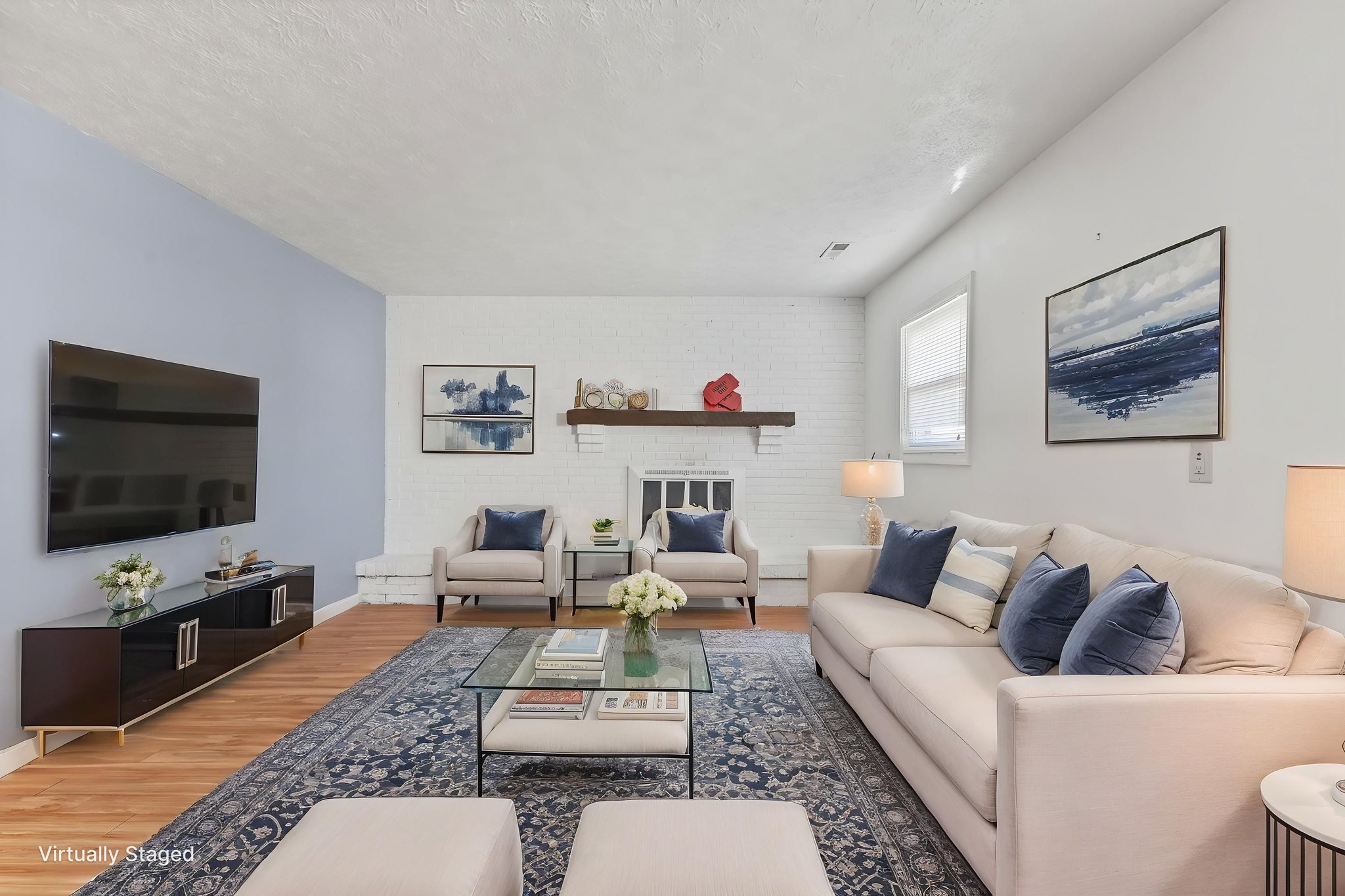 IMG_6987 virtually staged.jpeg