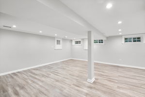  Photo 31