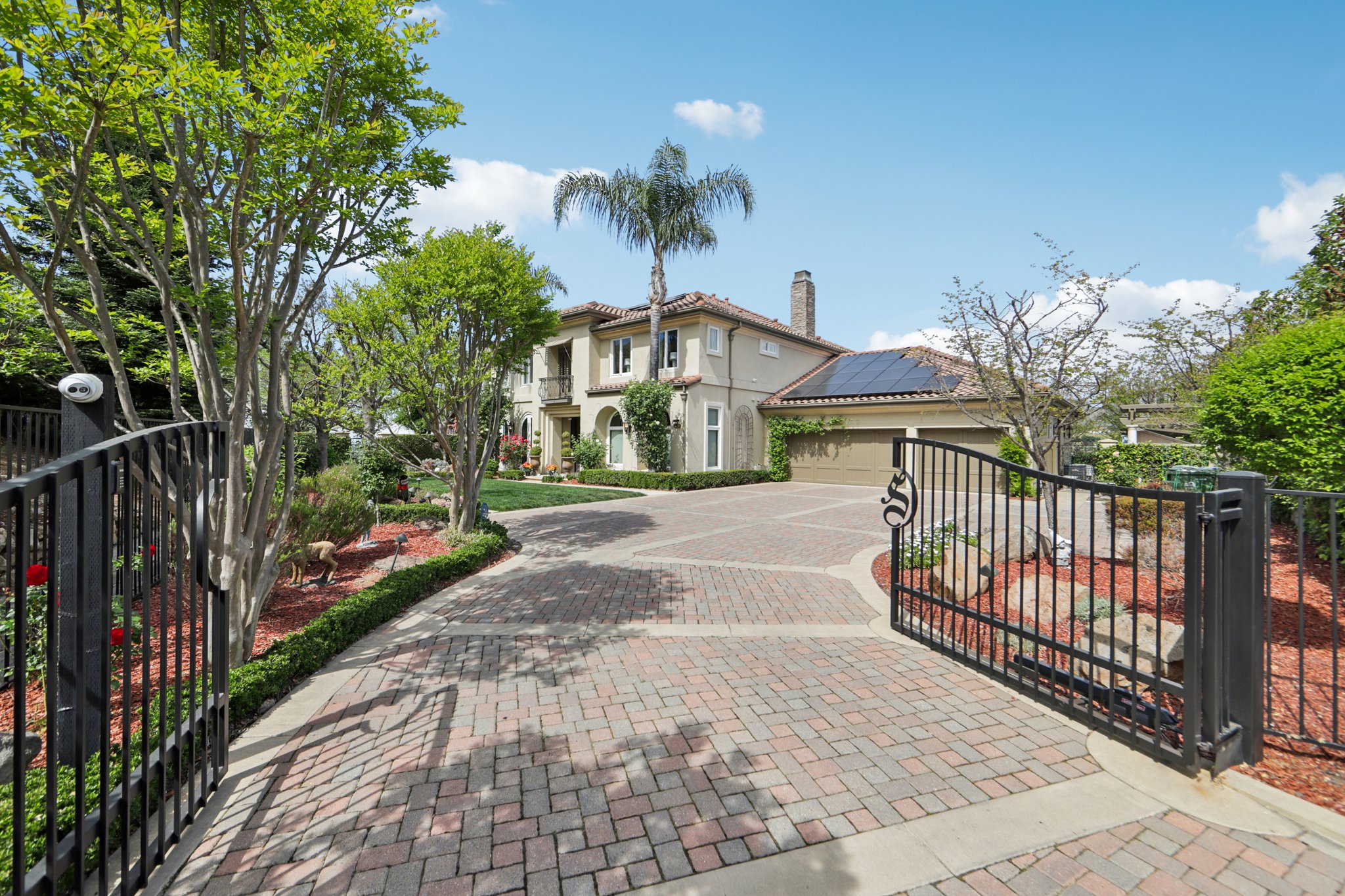 Eastbourne Ct-S2803-002.jpg