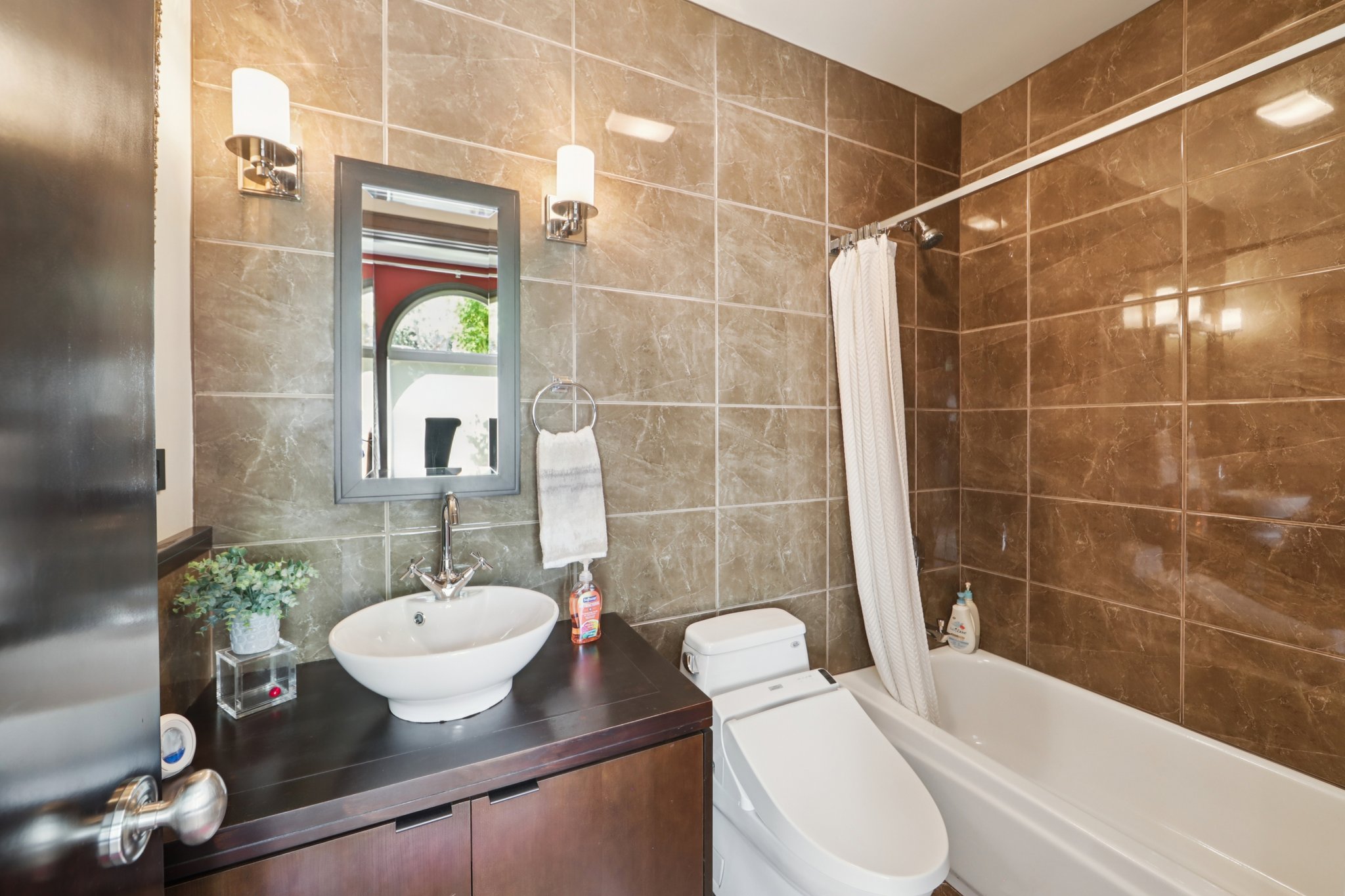 Eastbourne Ct-S2803-046.jpg