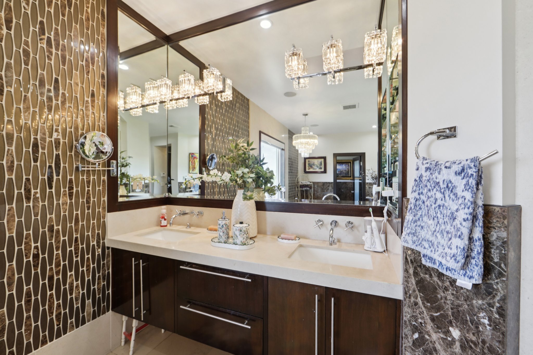 Eastbourne Ct-S2803-068.jpg