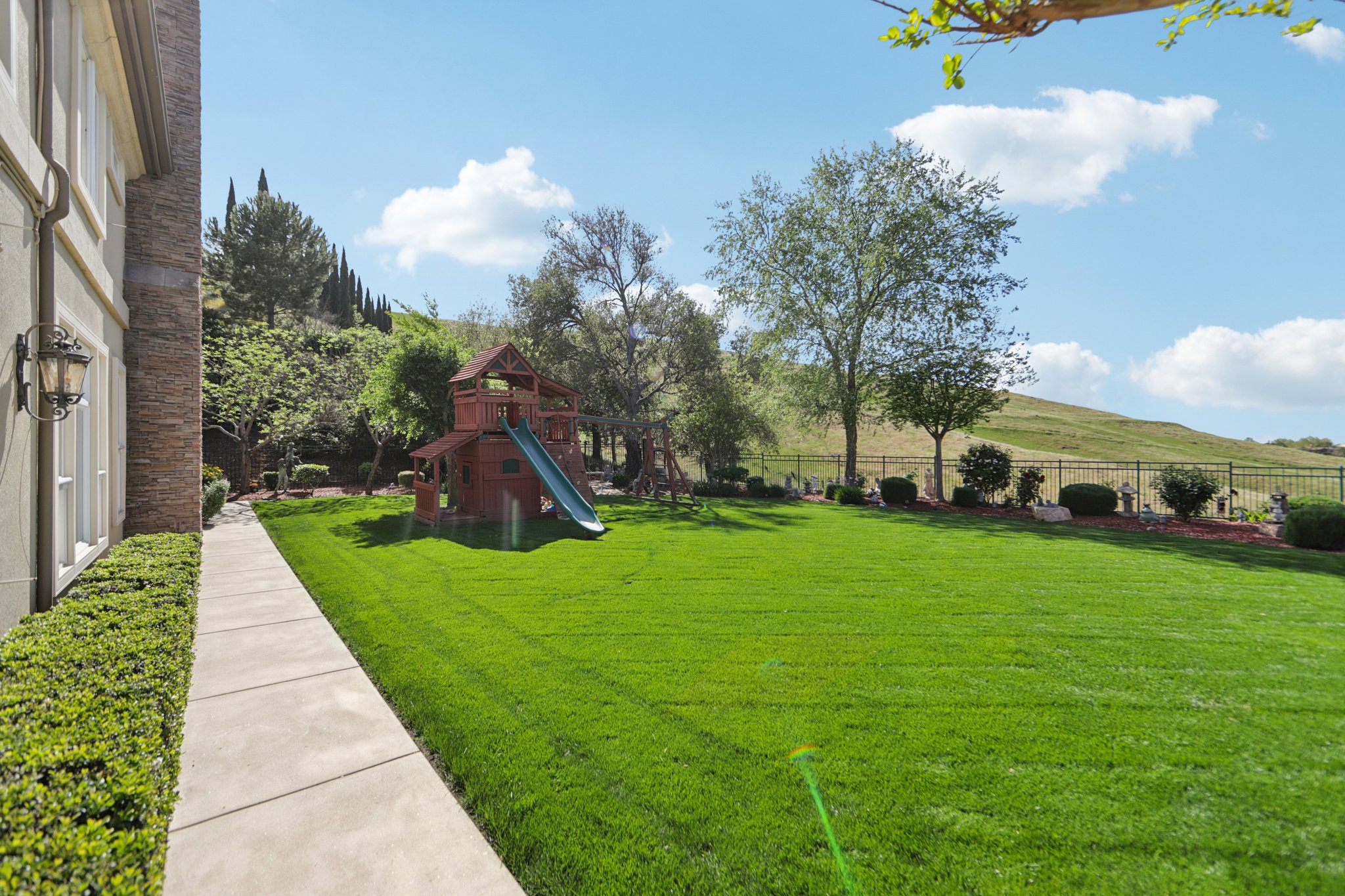 Eastbourne Ct-S2803-089.jpg