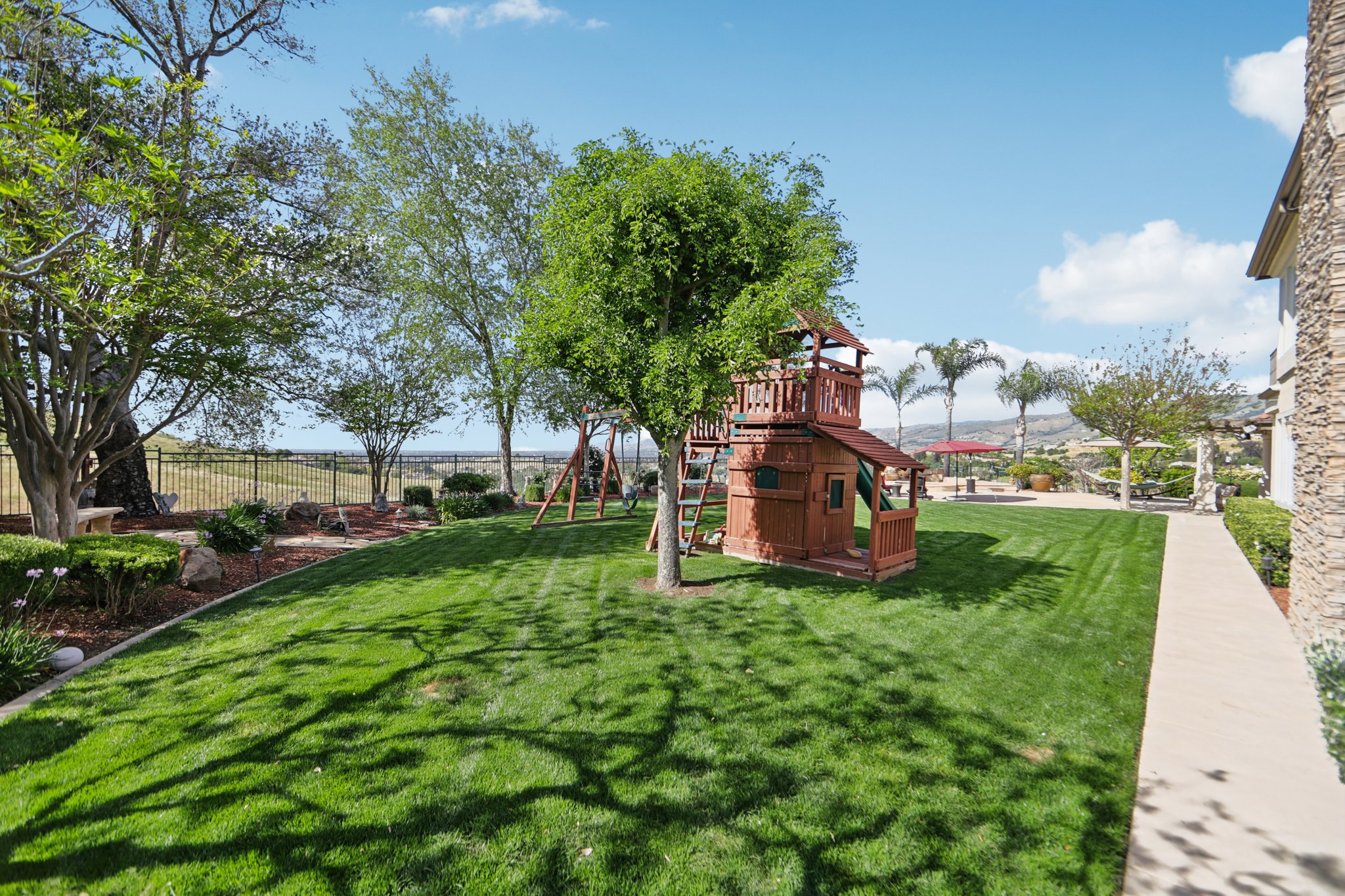 Eastbourne Ct-S2803-090.jpg