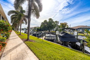  Photo 33