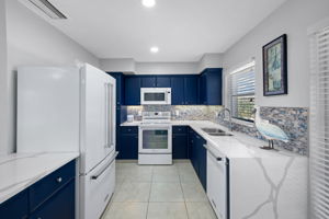 Kitchen 1 of 5
