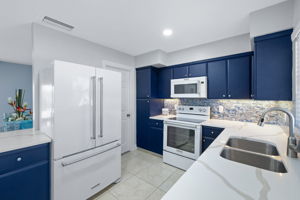 Kitchen 5 of 5