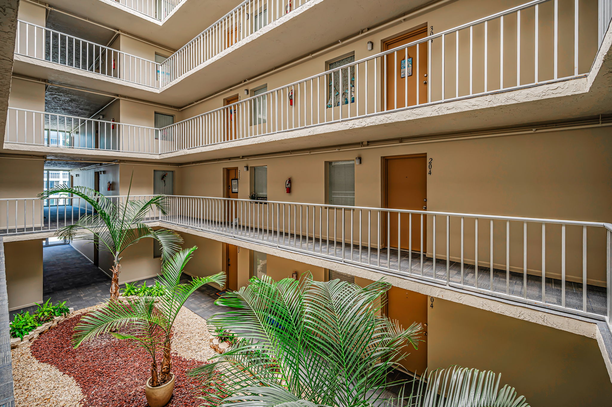 Courtyard2