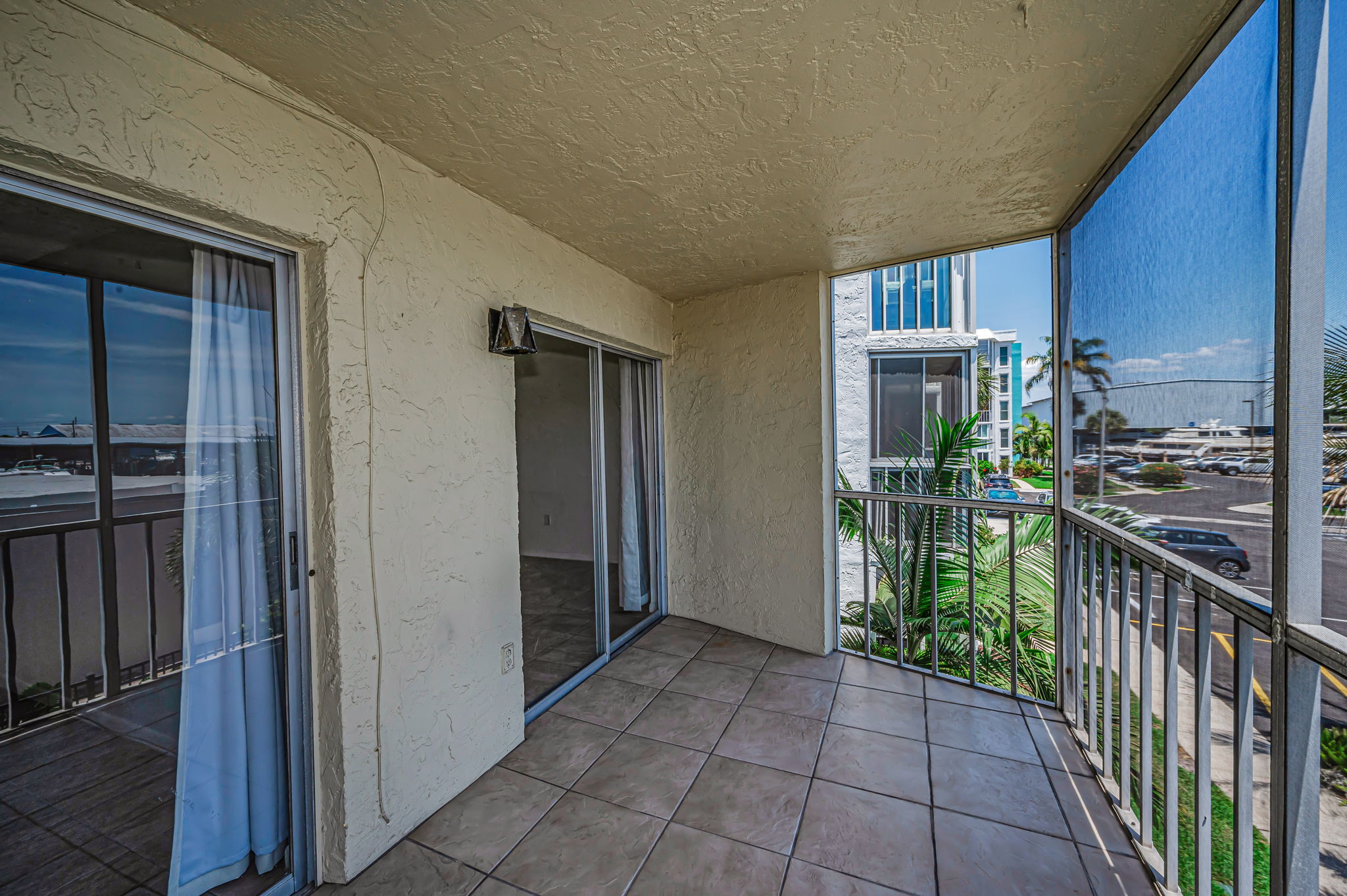 Balcony4