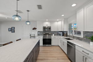 Kitchen 3 of 3