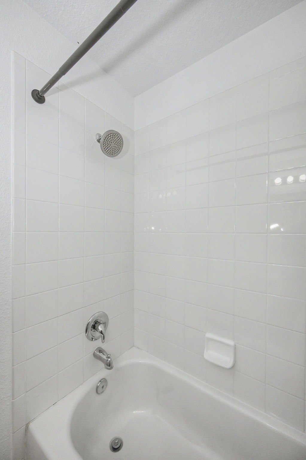 Upper Level Bathroom 2b