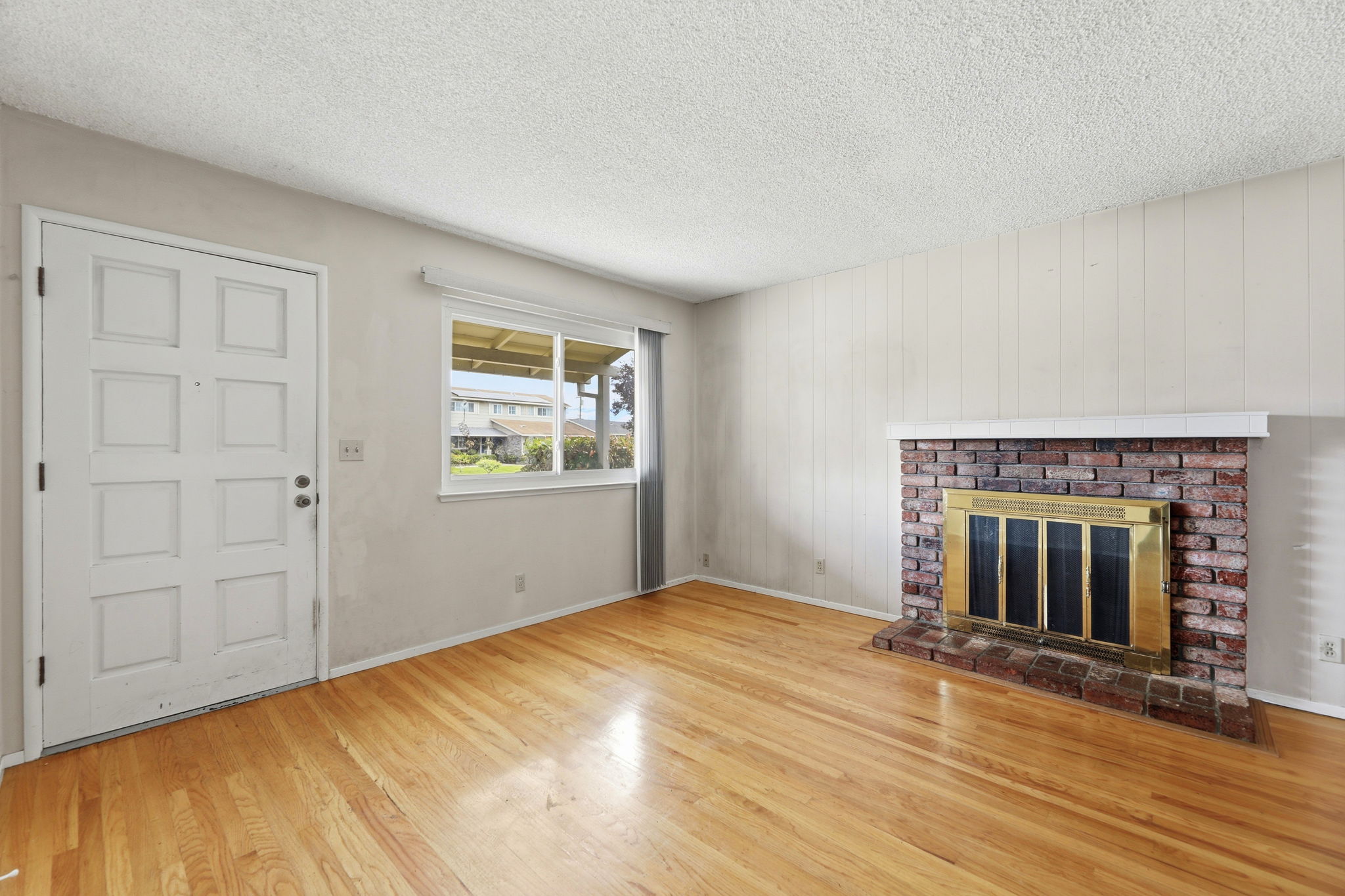 006_F8_491 Bellwood Dr