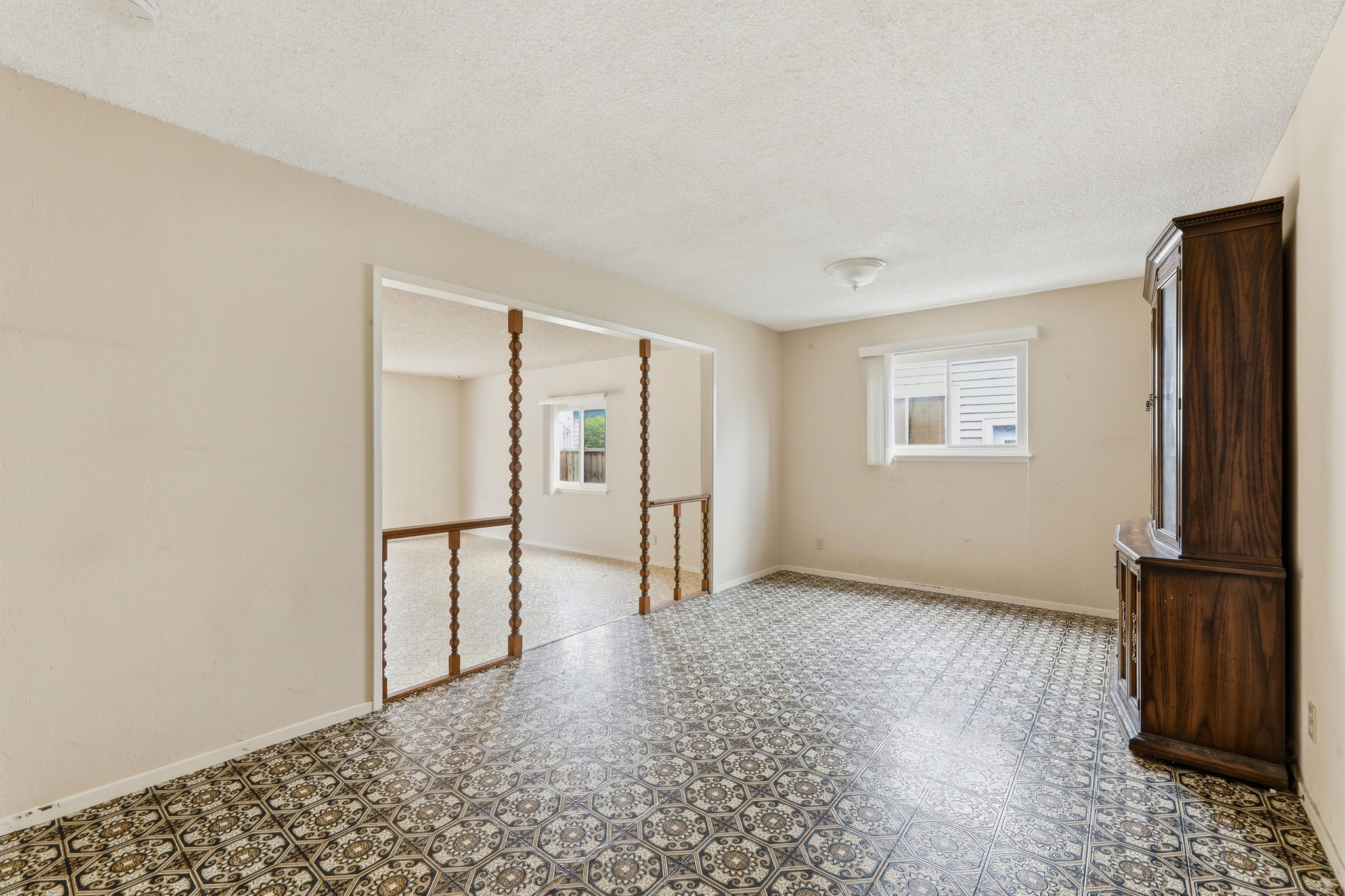 013_F8_491 Bellwood Dr