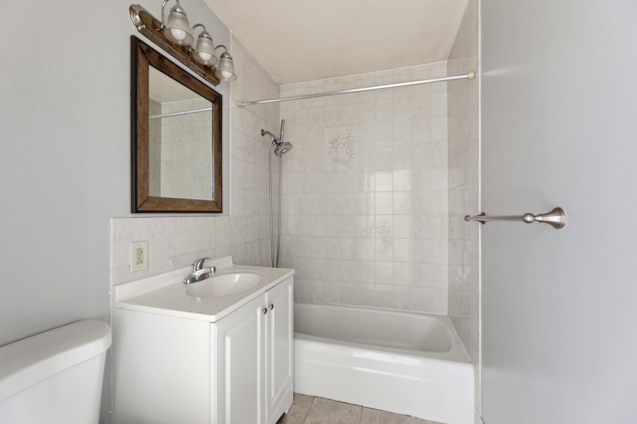 025_F8_491 Bellwood Dr