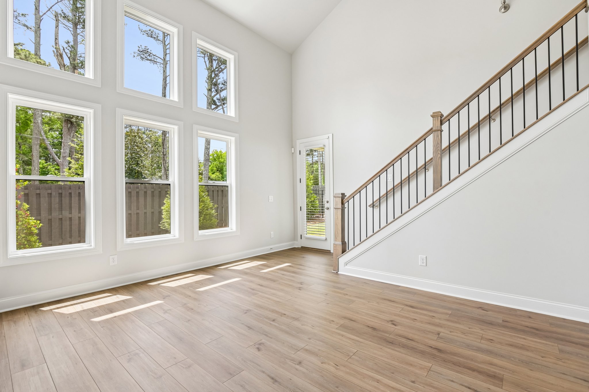 Pearl St-S0105-013.jpg