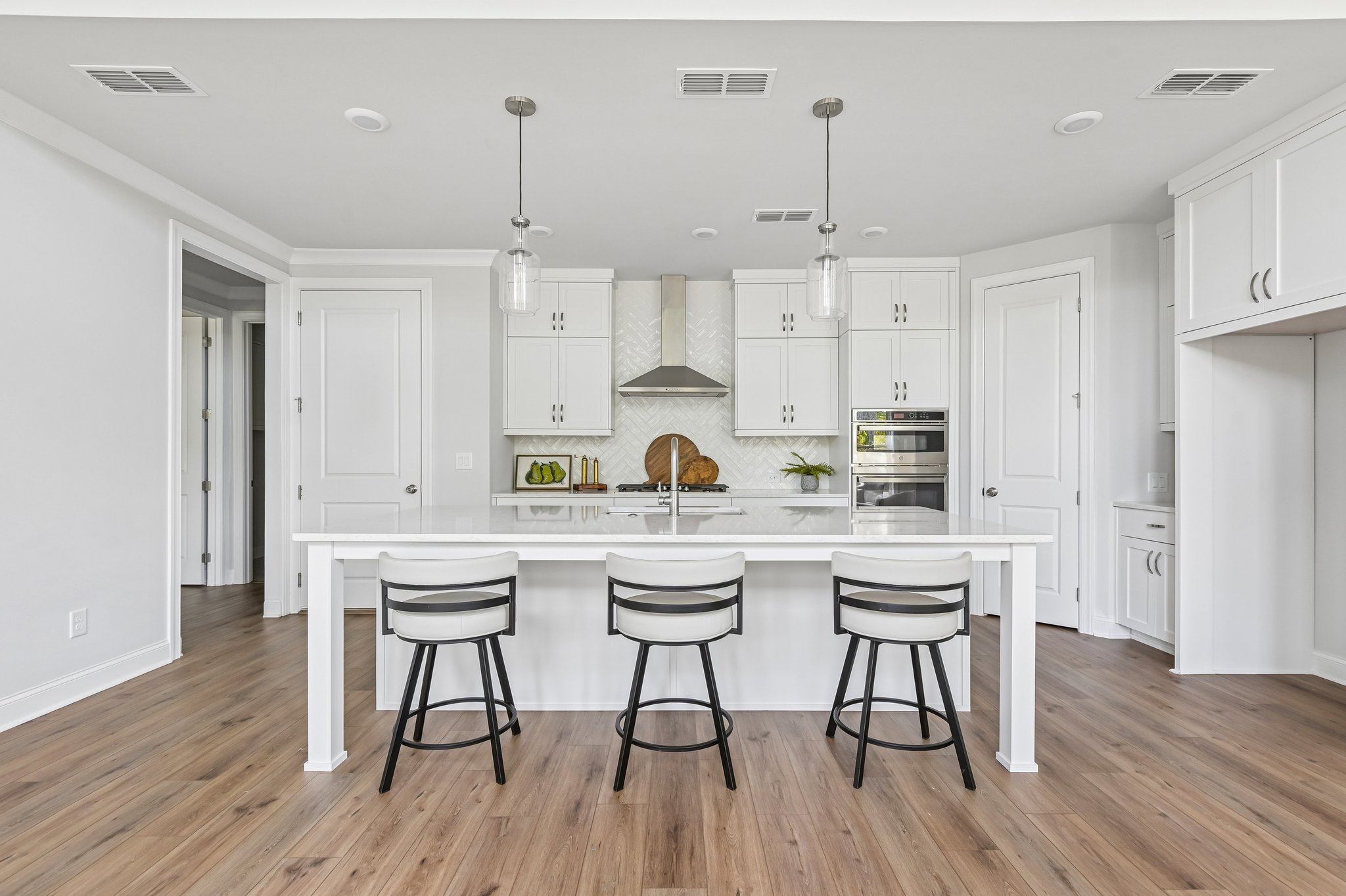 Pearl St-S0105-016.jpg