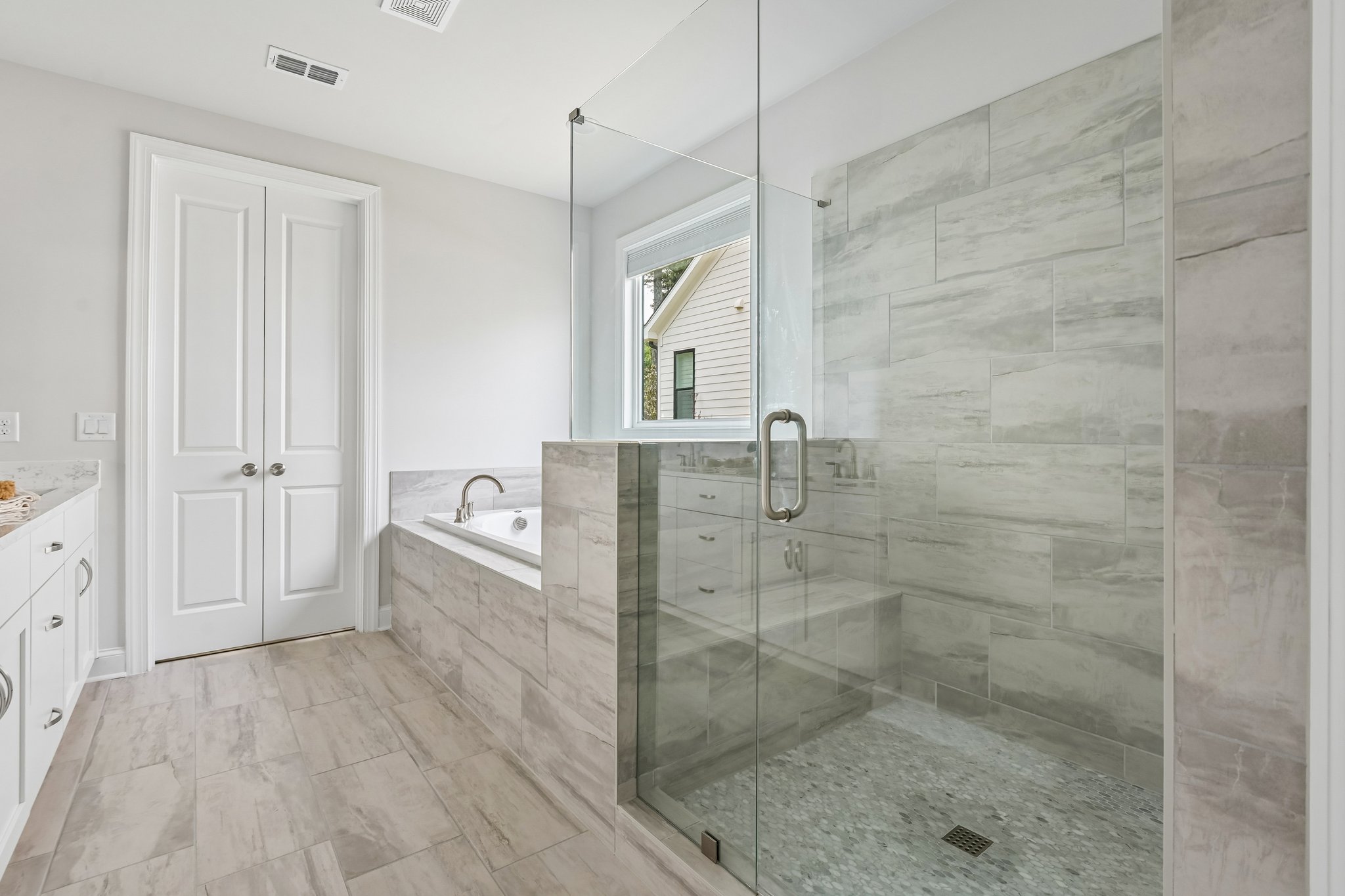 Pearl St-S0105-034.jpg