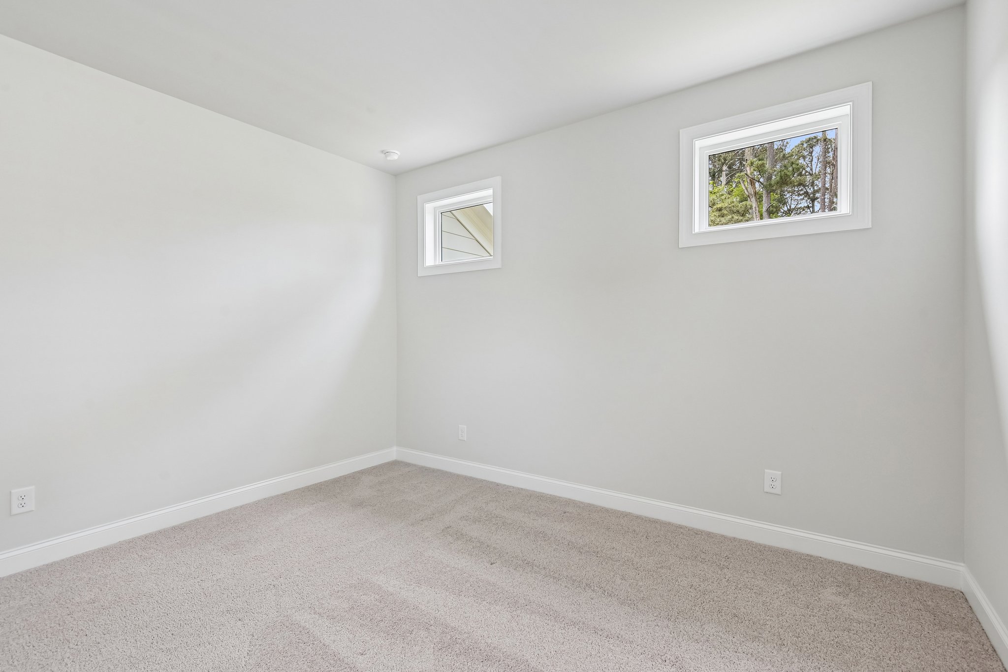 Pearl St-S0105-048.jpg