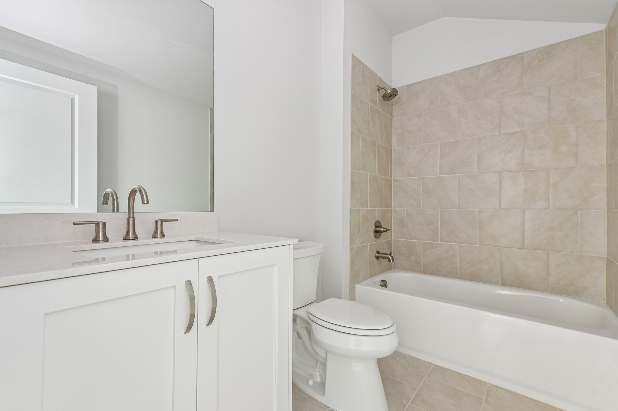 Pearl St-S0105-049.jpg