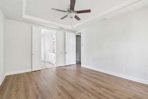 Pearl St-S0105-030.jpg