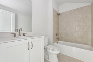 Pearl St-S0105-049.jpg